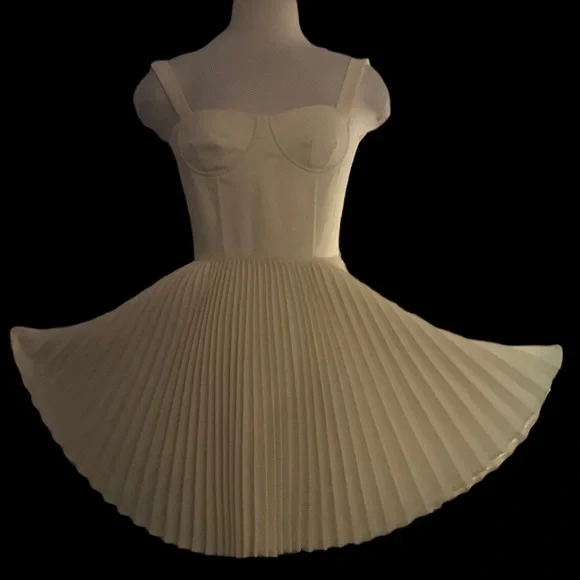 Momoshero Dress Size XS - Picture 4 of 14